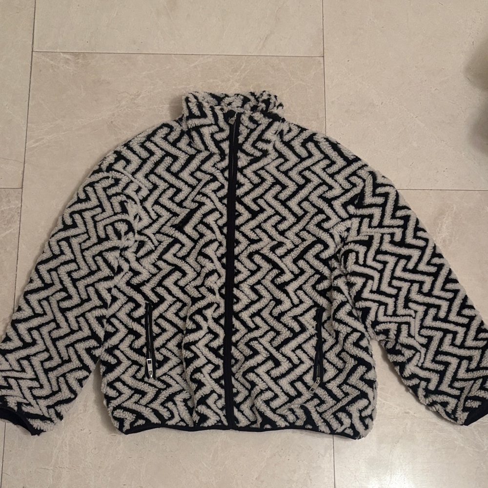 Black and White Zigzag Teddy Jacket